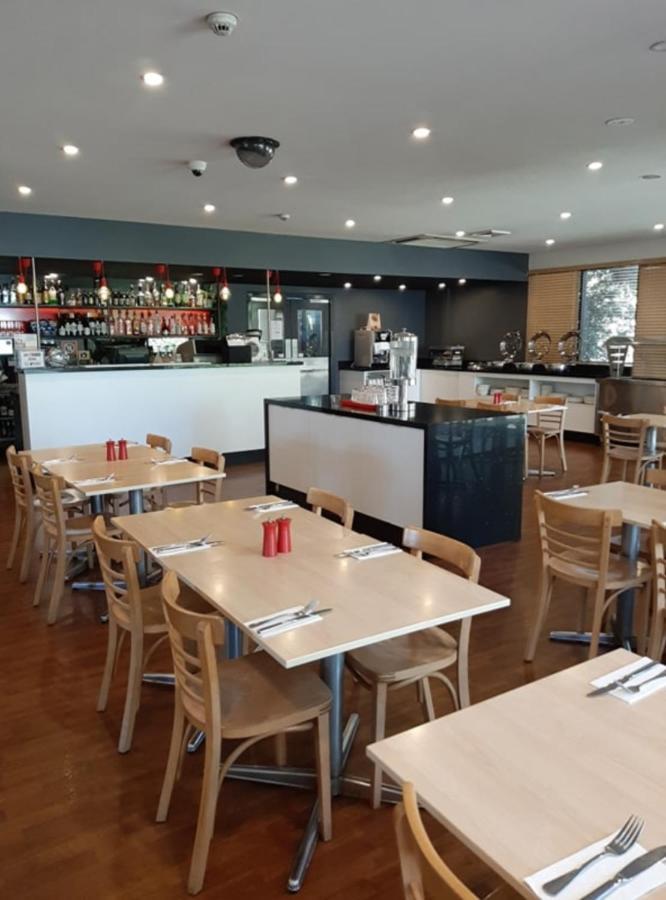 Ibis Thornleigh Hotel Exterior photo