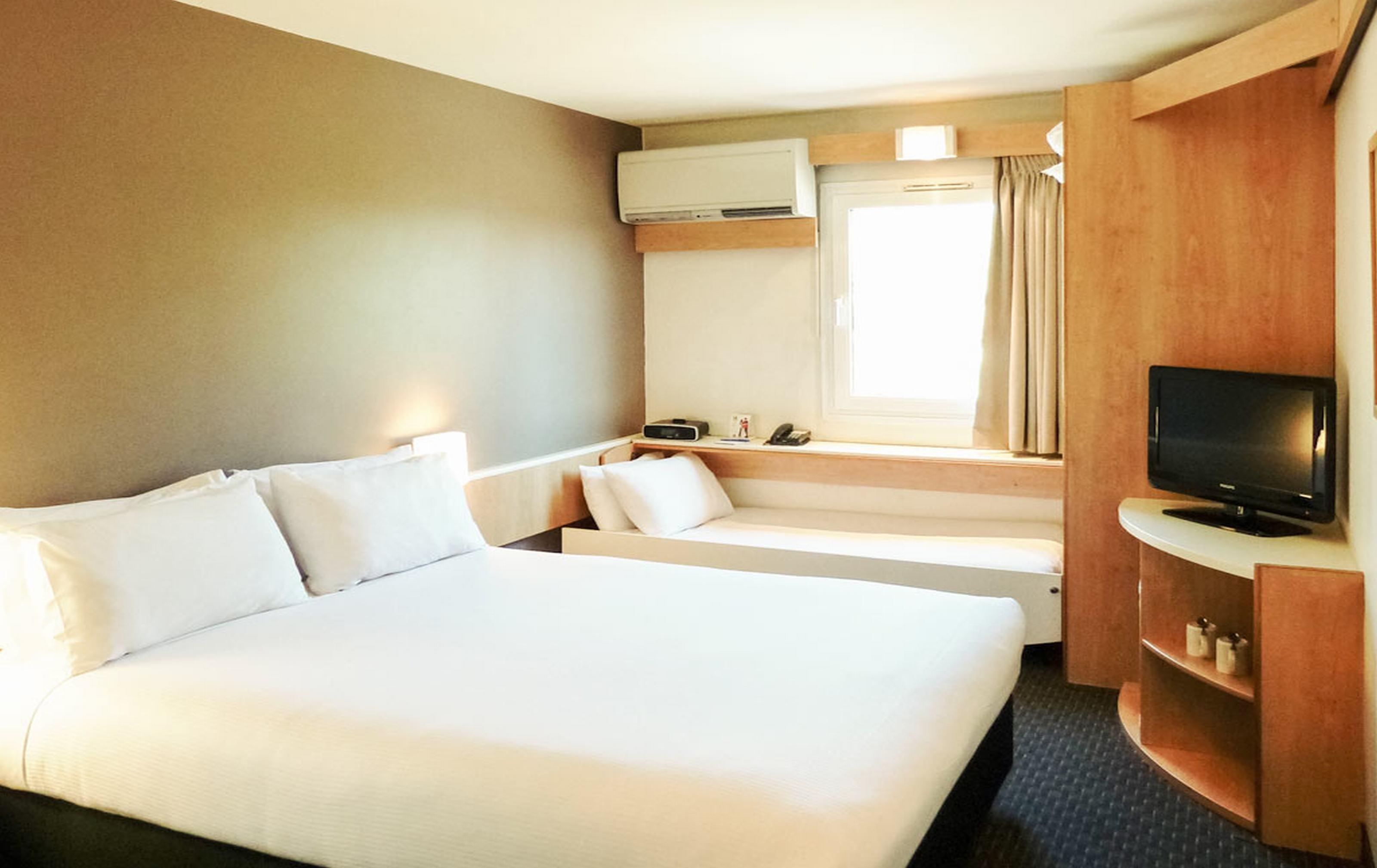 Ibis Thornleigh Hotel Exterior photo