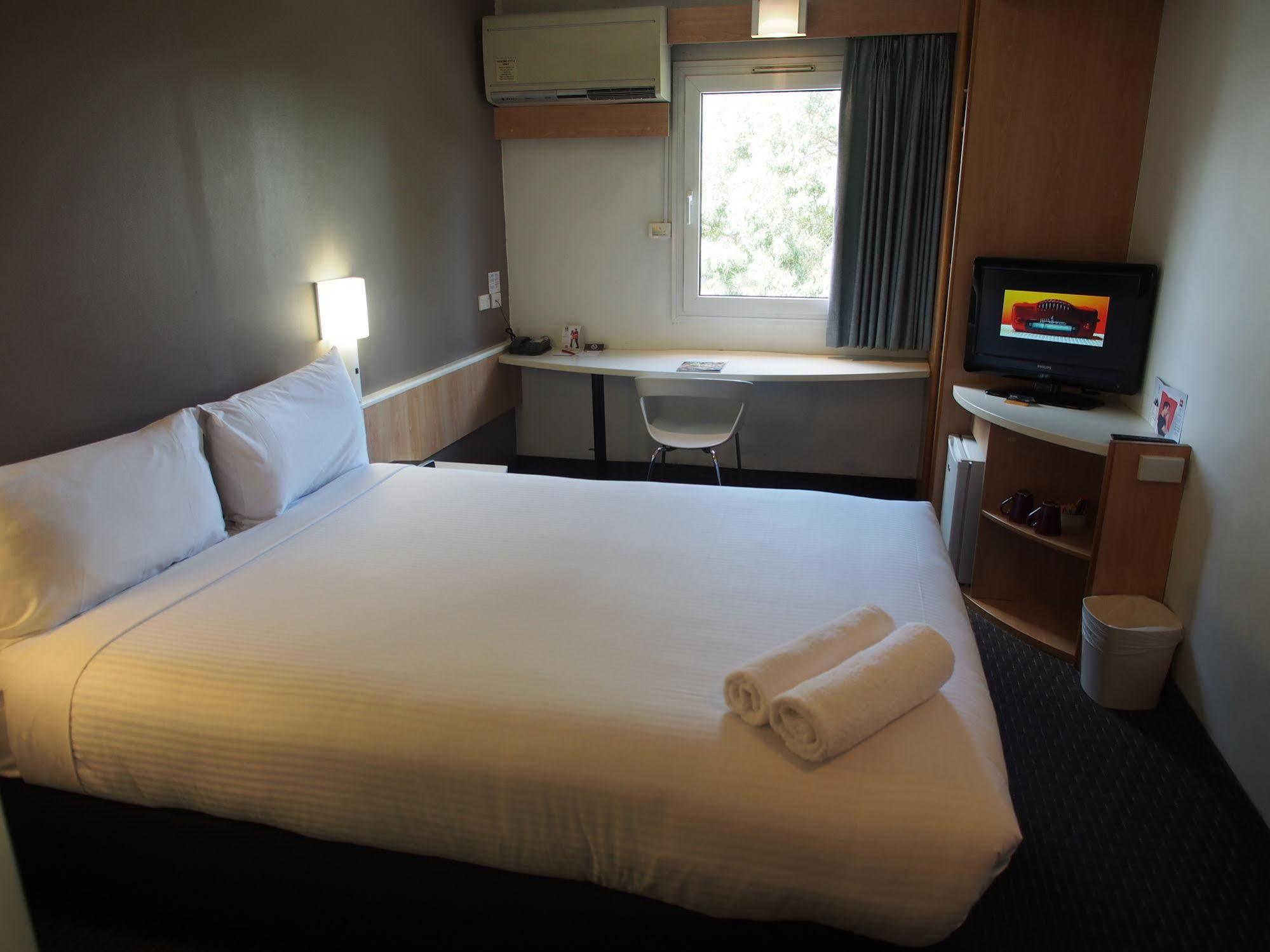 Ibis Thornleigh Hotel Exterior photo